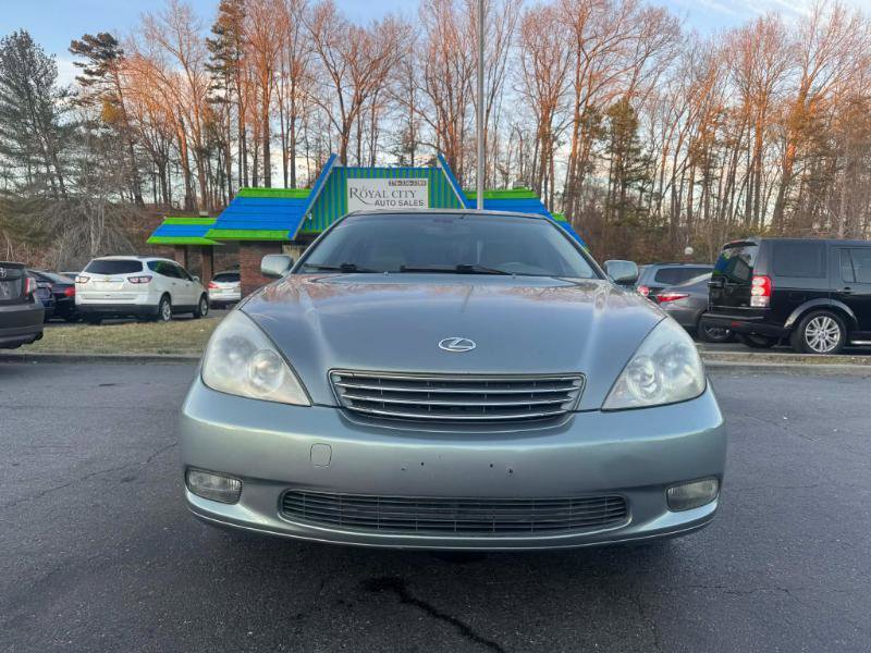 Used 2003 Lexus ES 330 Sedan image 2