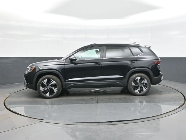 New 2026 Volkswagen Taos SE AWD/4WD image 4