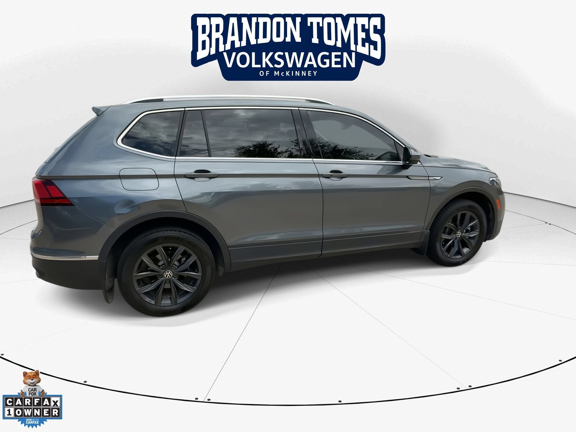 Used 2022 Volkswagen Tiguan SE FWD image 9