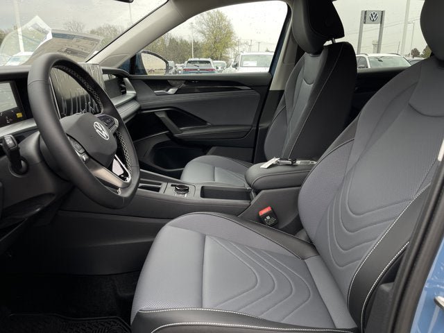New 2026 Volkswagen Tiguan SE FWD image 14