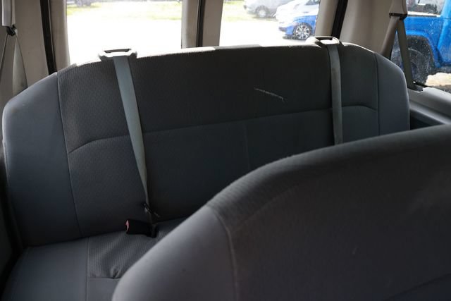 Used 2008 Ford E-350 and Econoline 350 XLT RWD image 17