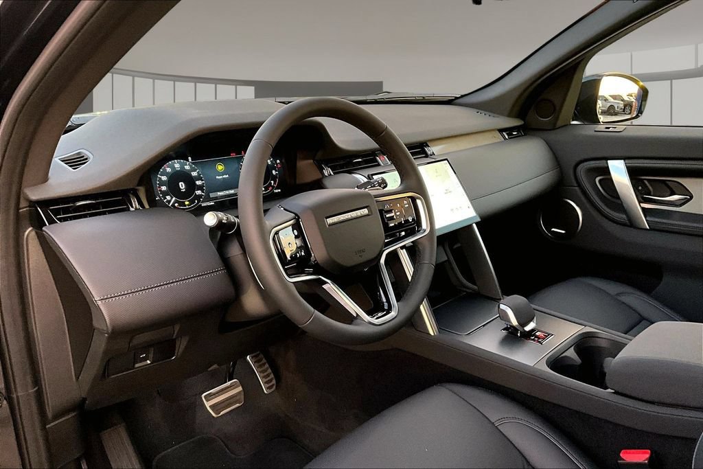 New 2026 Land Rover Discovery Sport Landmark AWD/4WD image 7
