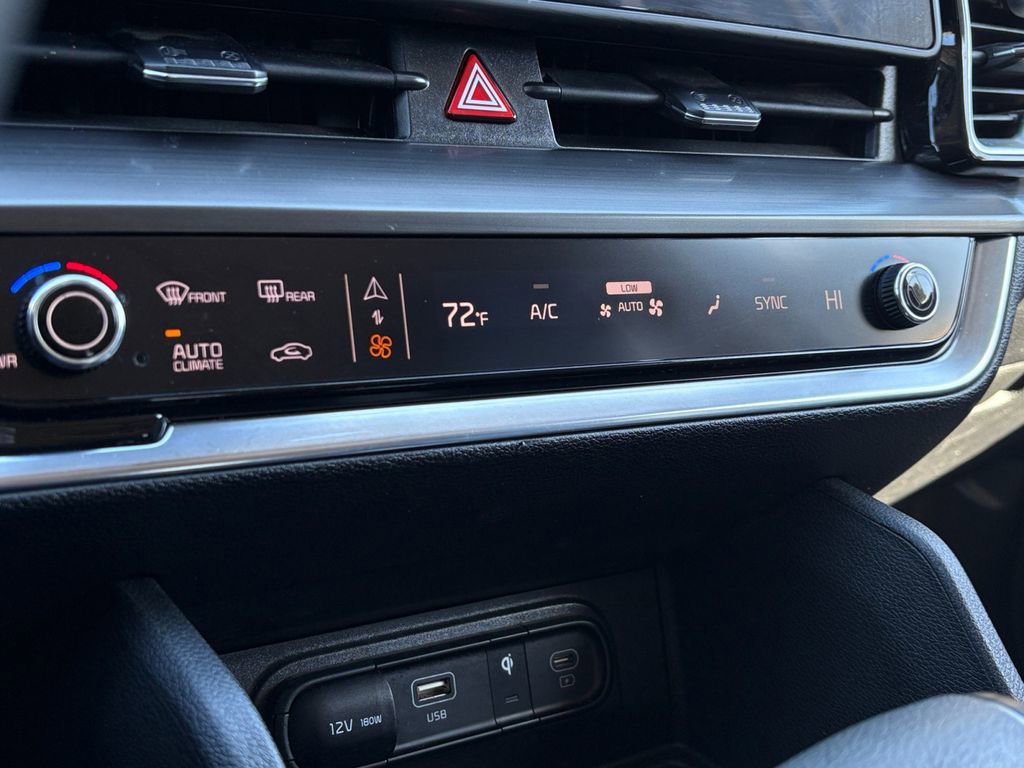 Used 2024 Kia Sportage EX image 26