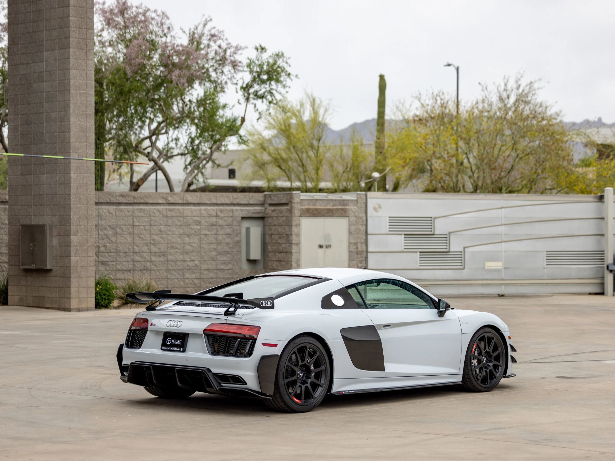 Used 2018 Audi R8 V10 plus image 8