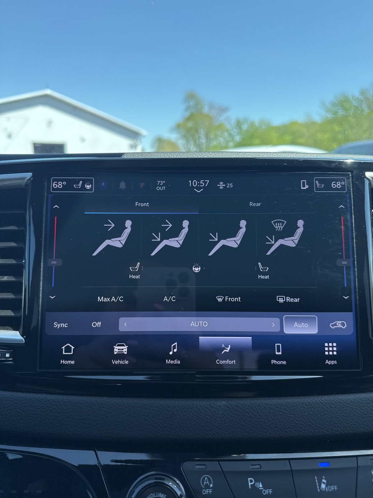 Used 2025 Chrysler Pacifica Select FWD image 19