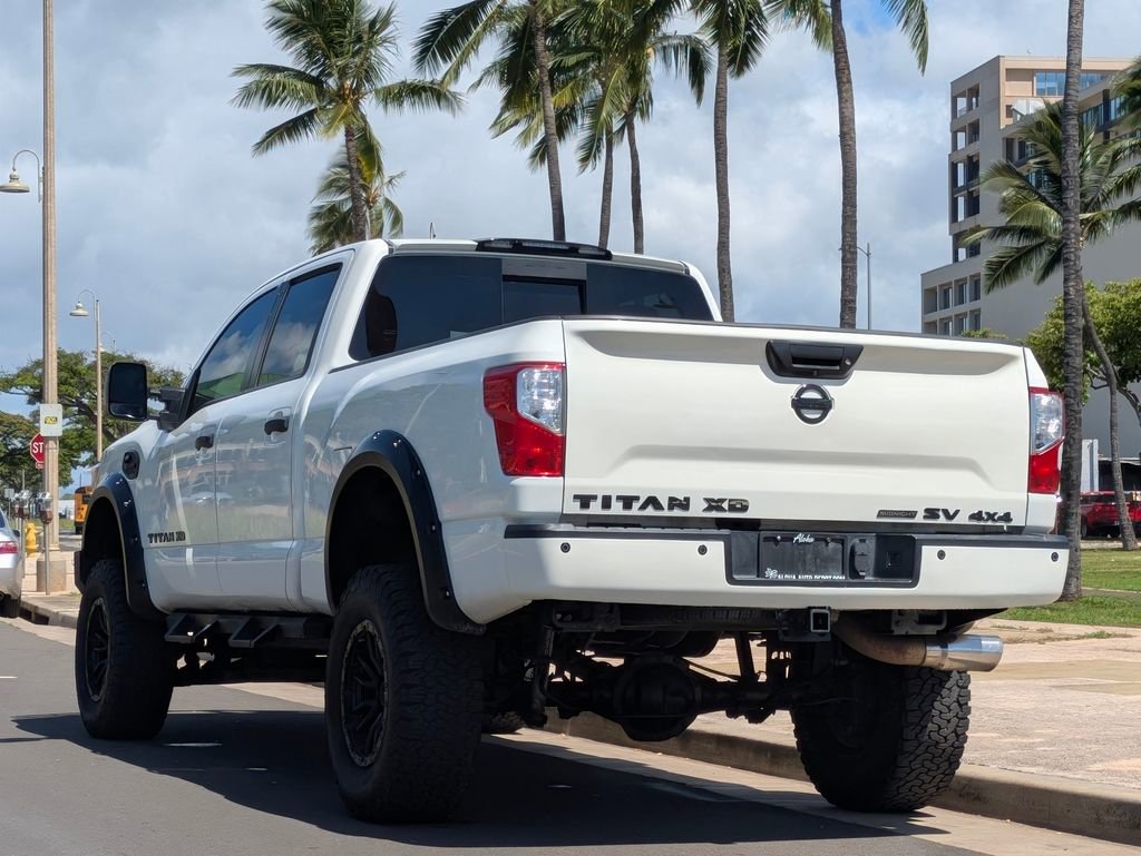 Used 2019 Nissan Titan SV w/ SV Convenience Package AWD/4WD image 3
