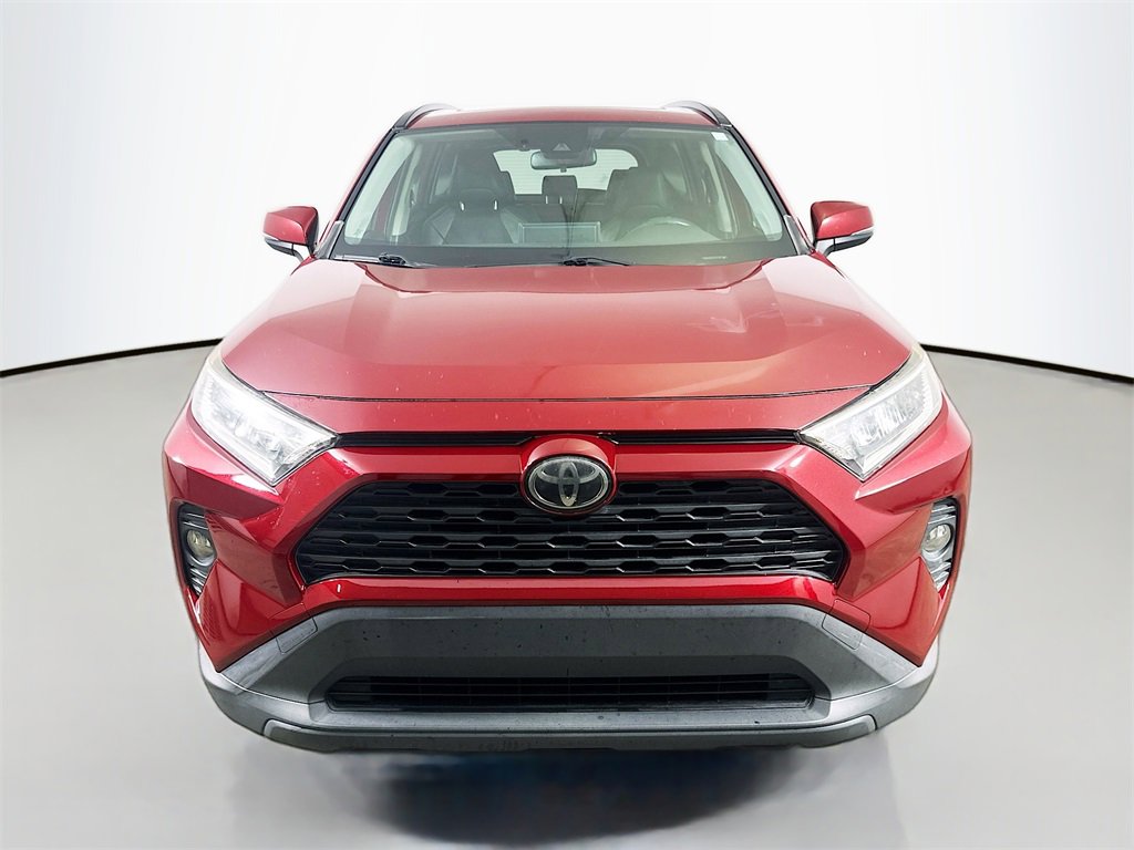 Used 2019 Toyota RAV4 XLE Premium image 2