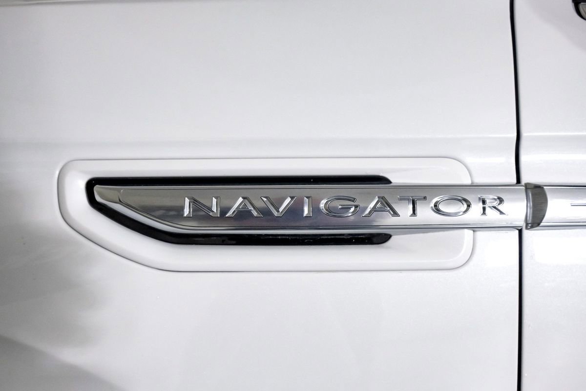 Used 2020 Lincoln Navigator L Reserve w/ Luxury Package image 45