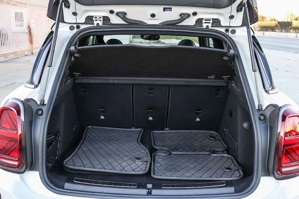 Used 2023 MINI Cooper Countryman SE w/ Storage Package image 33