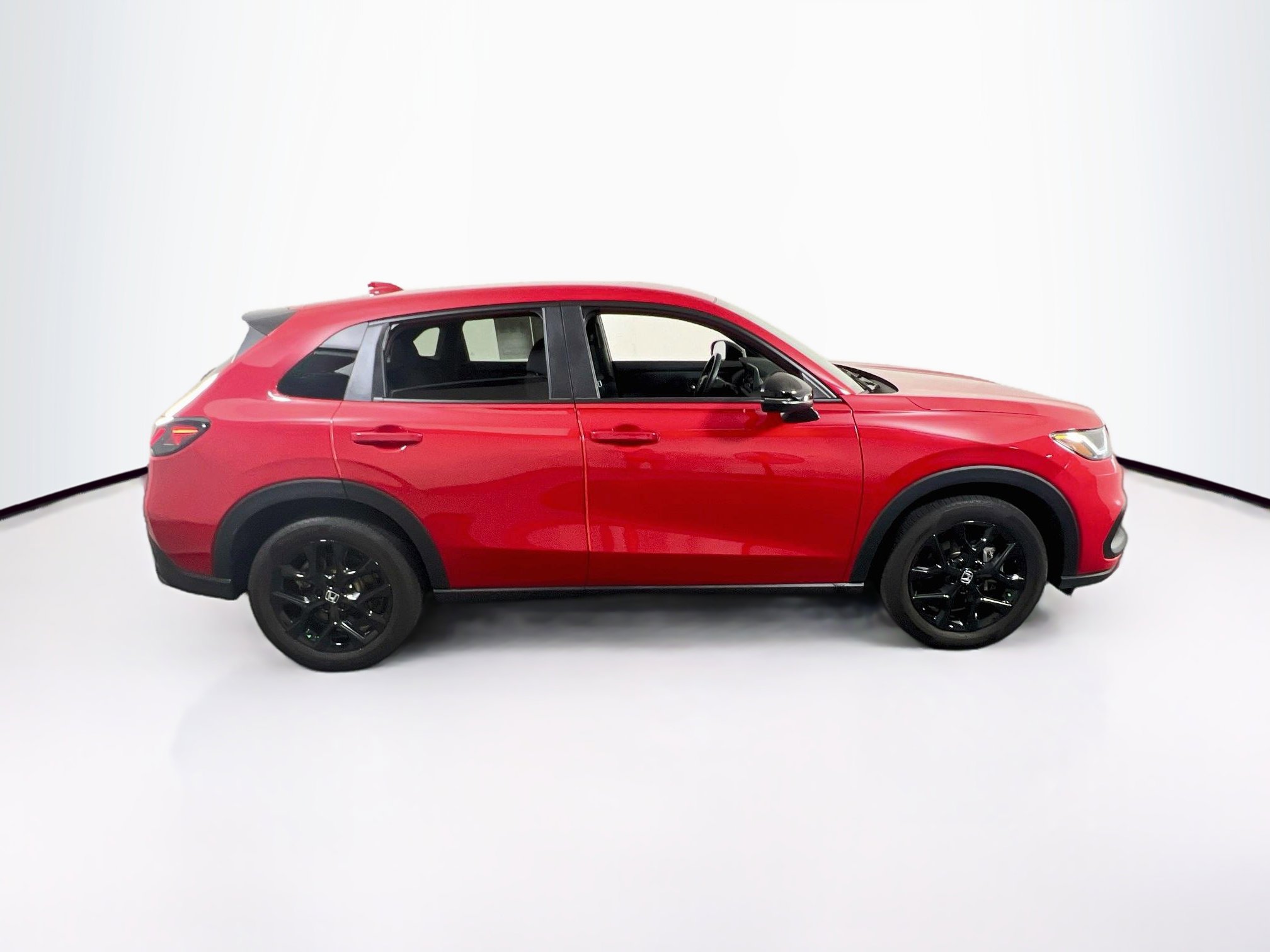 Used 2025 Honda HR-V Sport image 4