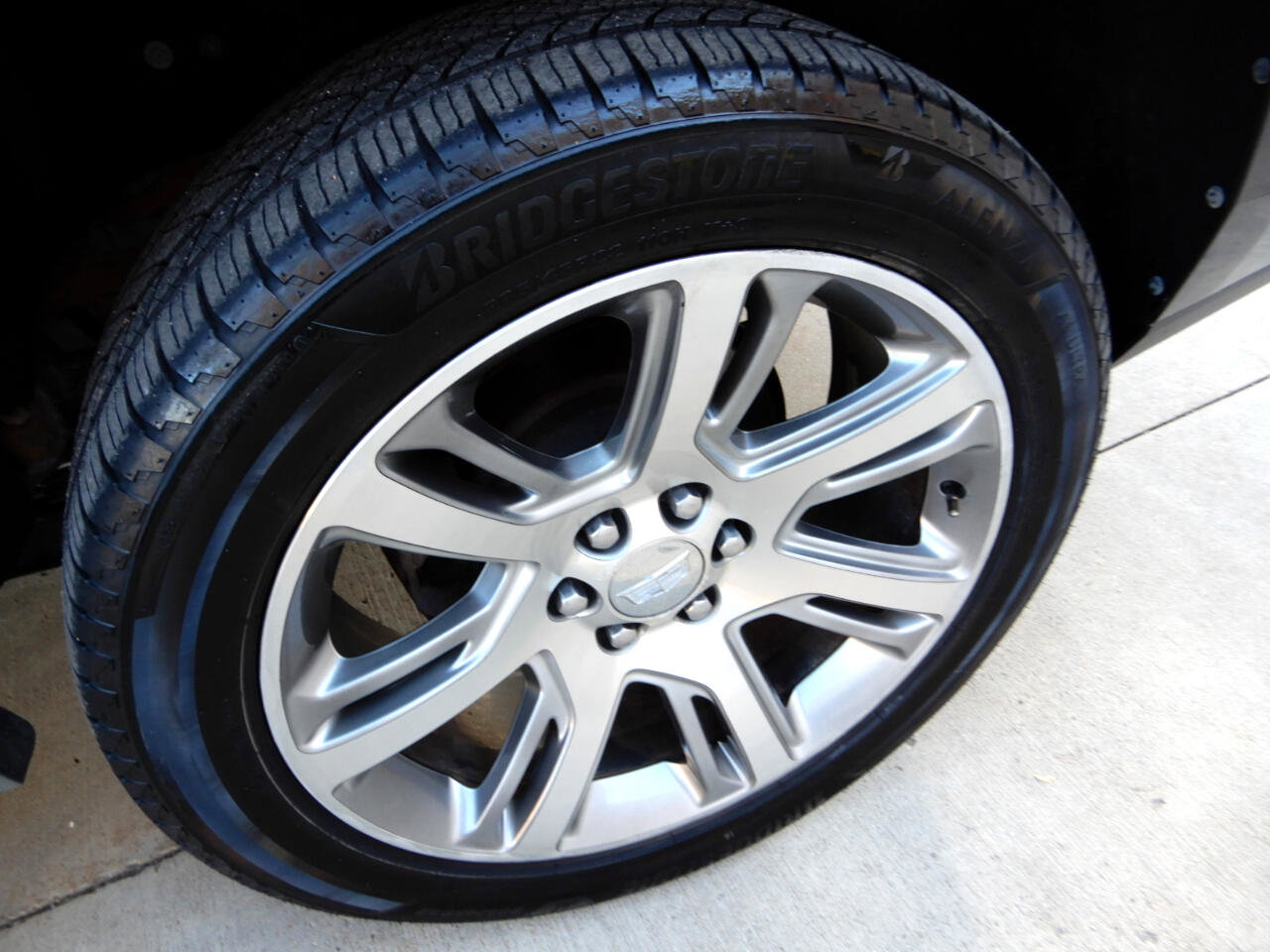 Used 2016 Cadillac Escalade Luxury image 28