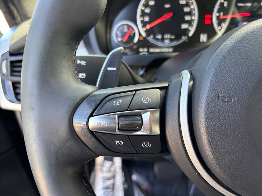Used 2016 BMW X5 M image 31