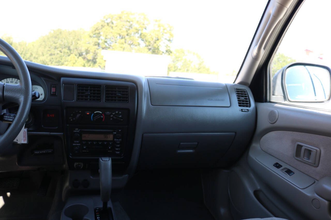 Used 2004 Toyota Tacoma PreRunner RWD image 16