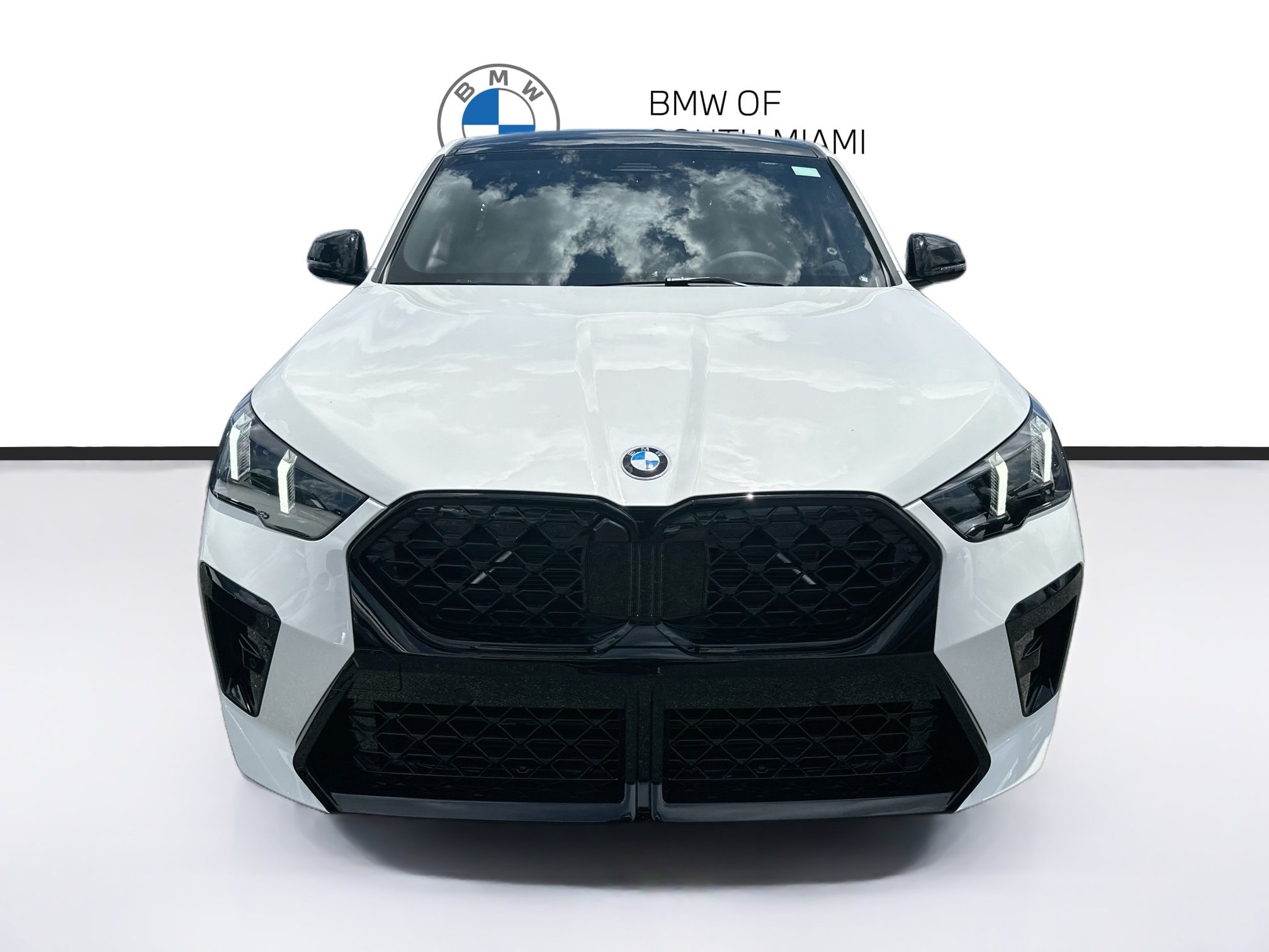 New 2026 BMW X2 xDrive28i w/ M Sport Package AWD/4WD image 2