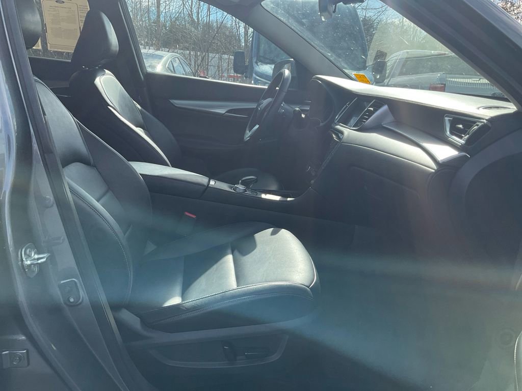 Used 2021 INFINITI QX50 Luxe image 12