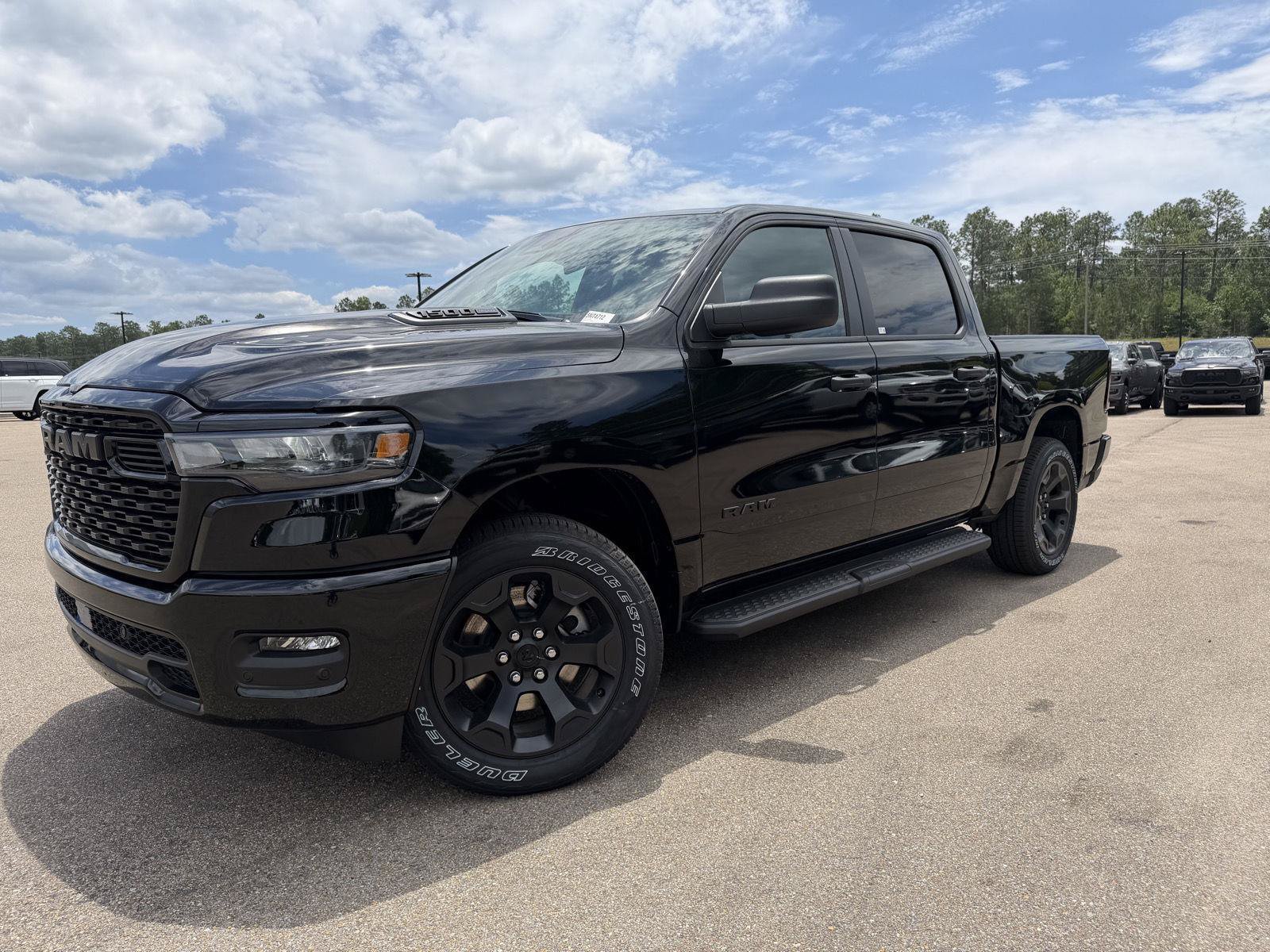 New 2026 RAM 1500 Express AWD/4WD image 1