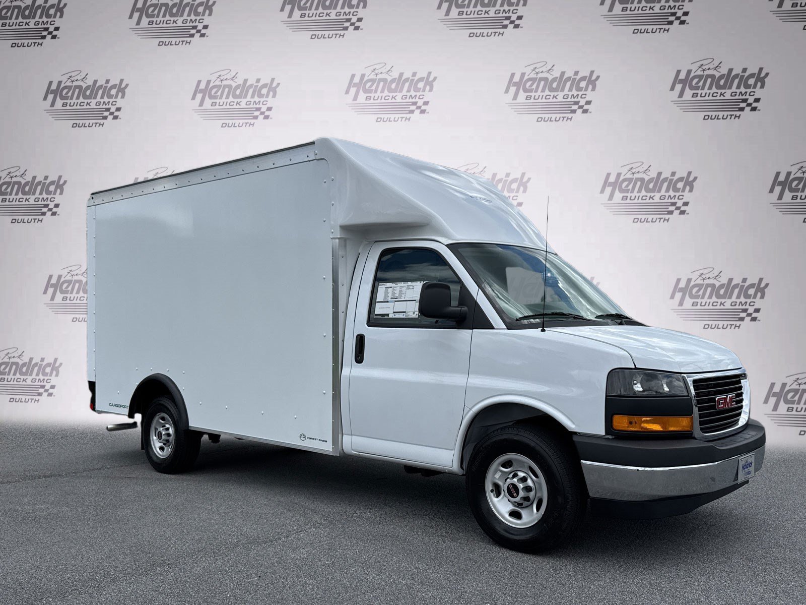 New 2026 GMC Savana 3500 w/ Power Convenience Package RWD image 2