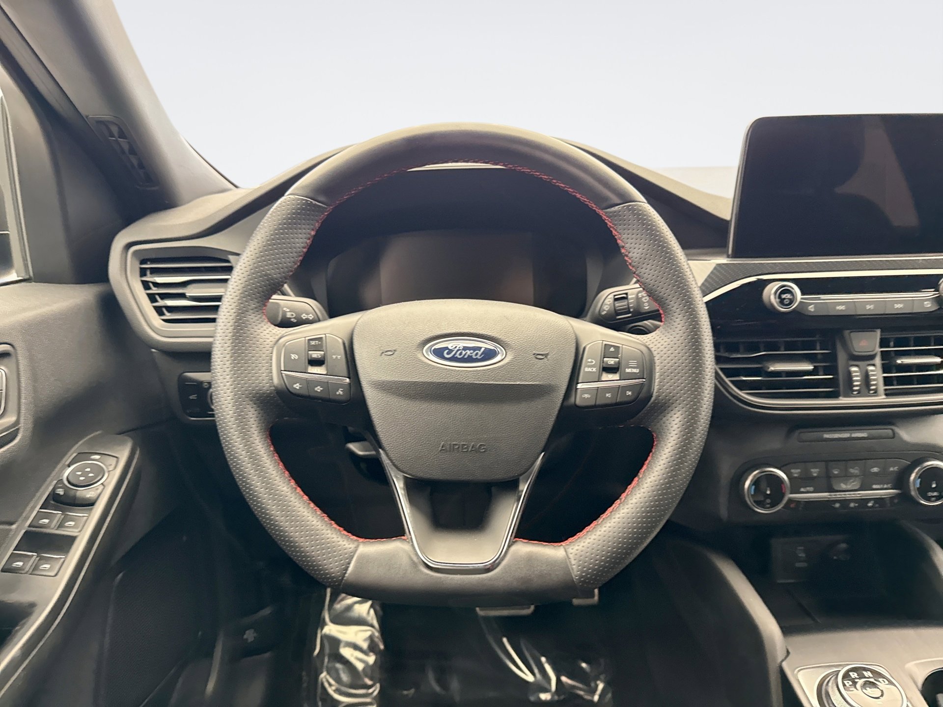 Used 2023 Ford Escape ST-Line AWD/4WD image 12