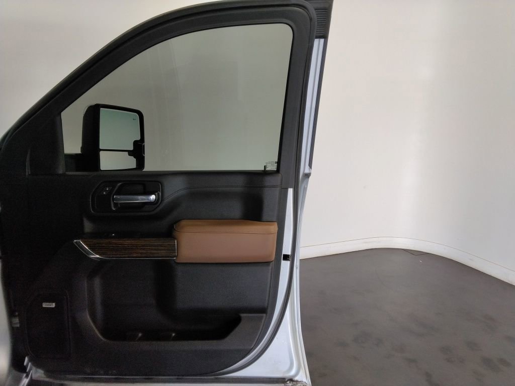 Used 2023 Chevrolet Silverado 2500 High Country w/ Technology Package image 47