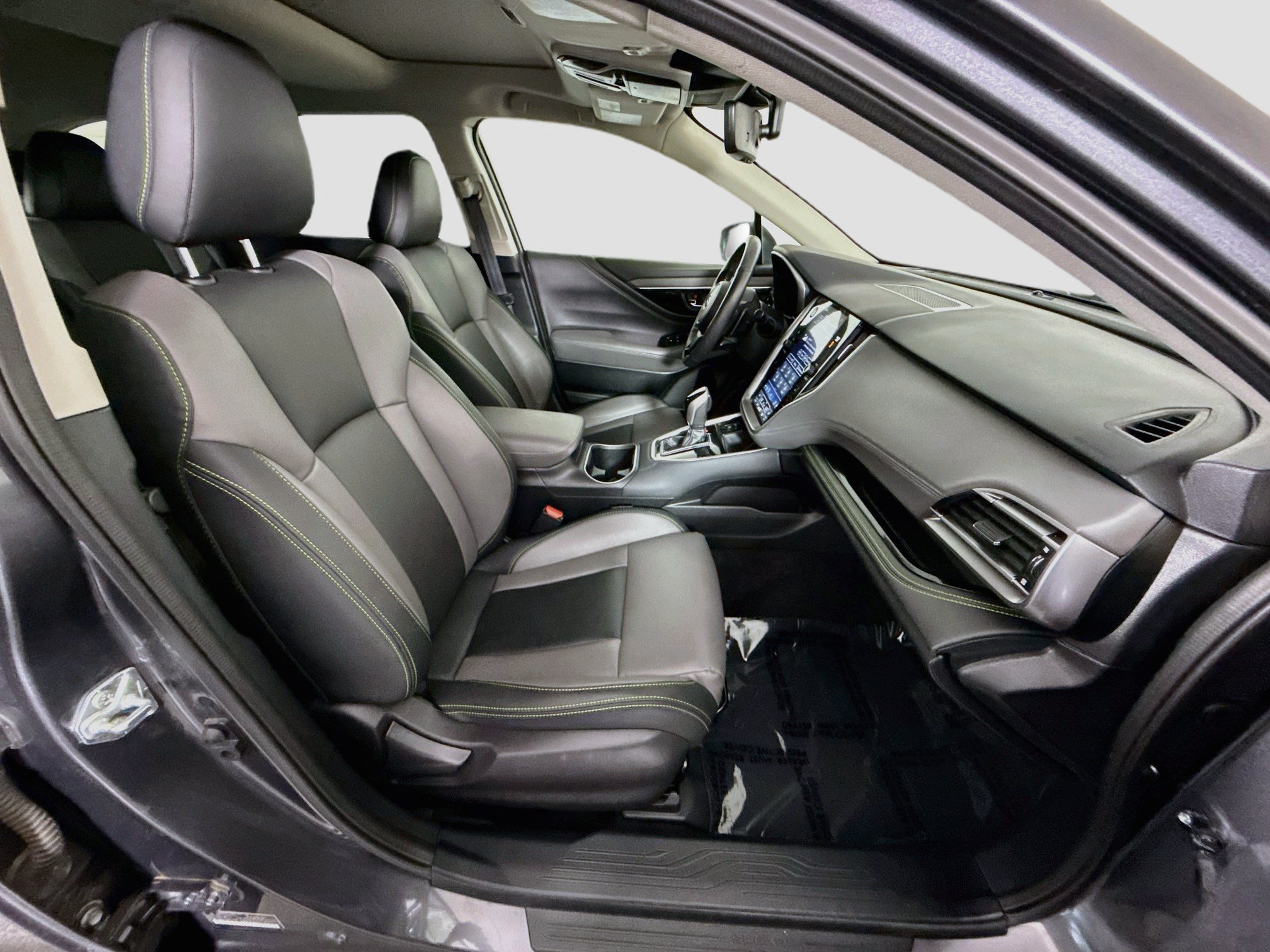 Used 2025 Subaru Outback Onyx Edition AWD/4WD image 29