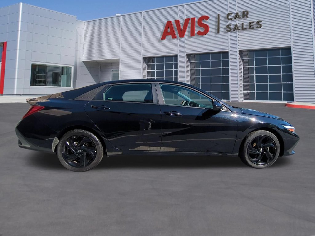 Used 2026 Hyundai Elantra Sport FWD image 5