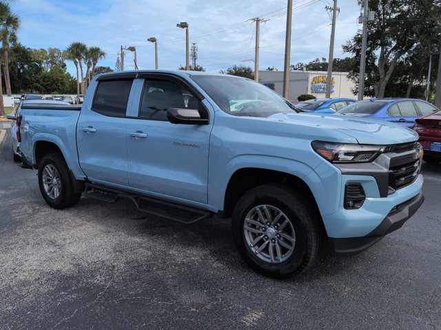 Used 2025 Chevrolet Colorado LT w/ LT Convenience Package AWD/4WD image 2