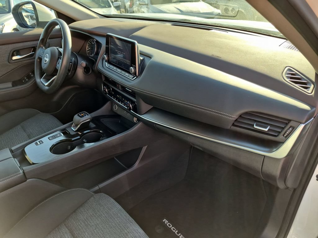 Used 2023 Nissan Rogue SV FWD image 32