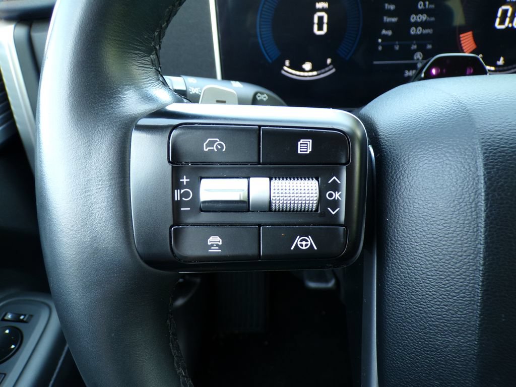 Used 2025 Hyundai Santa Fe SEL AWD/4WD image 31