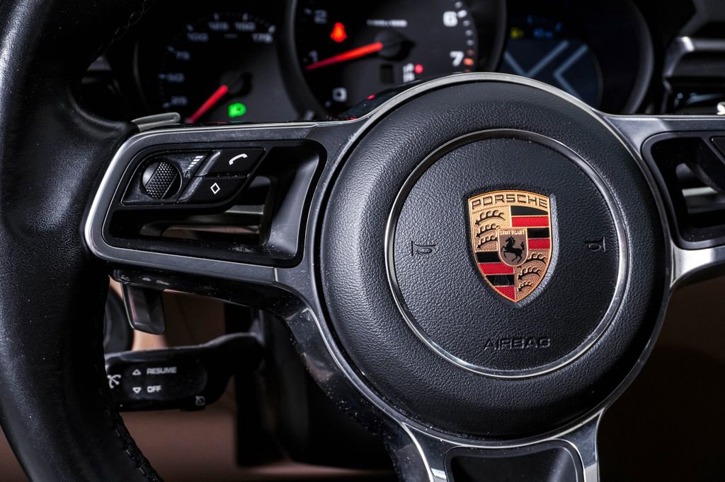 Used 2020 Porsche Macan image 20