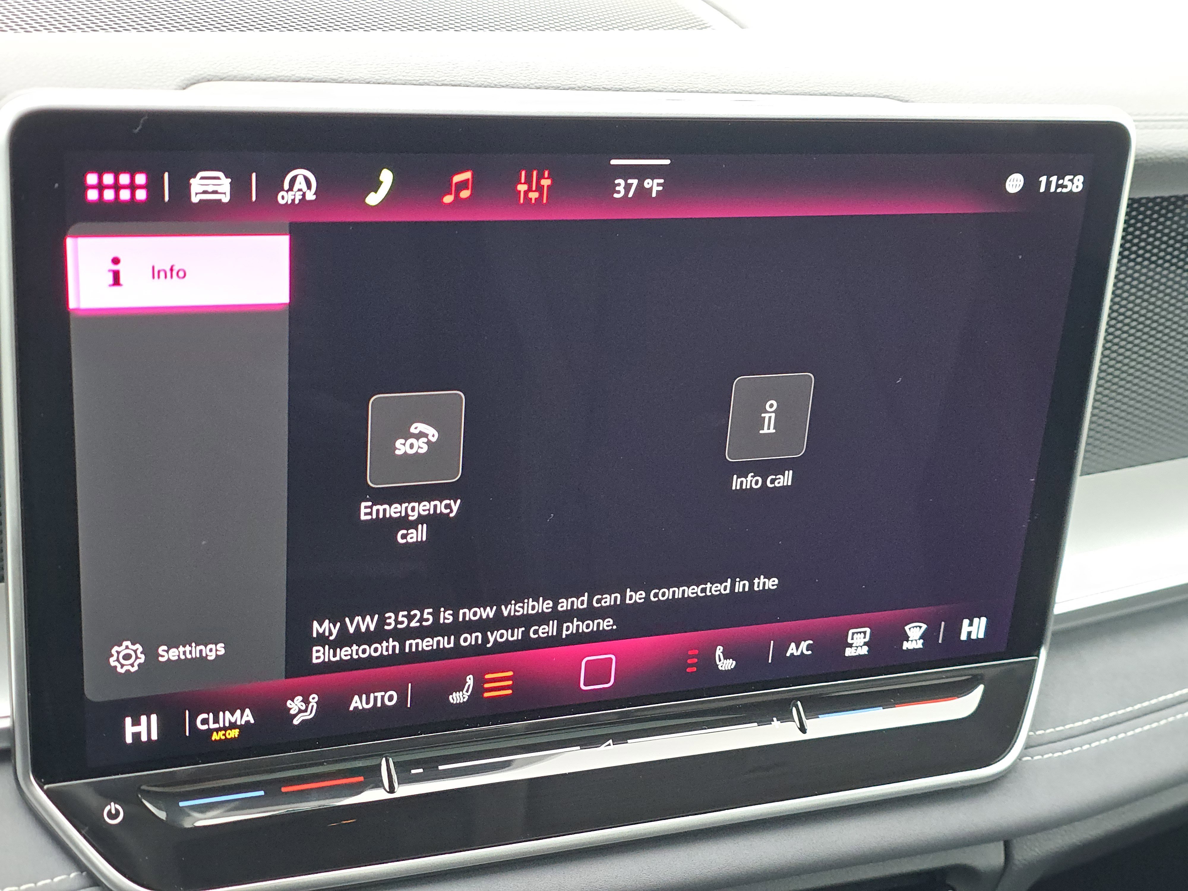 New 2026 Volkswagen Tiguan SE image 12