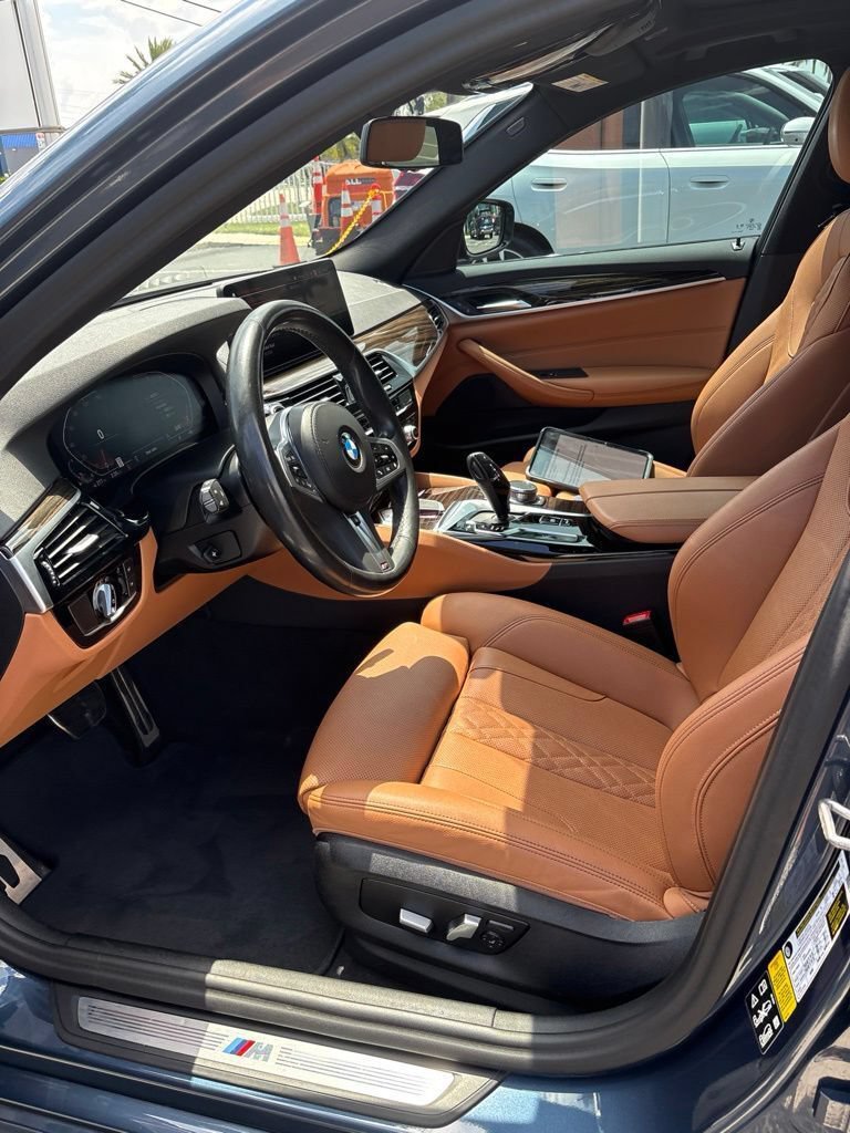 Used 2023 BMW 530i xDrive w/ M Sport Package AWD/4WD image 2