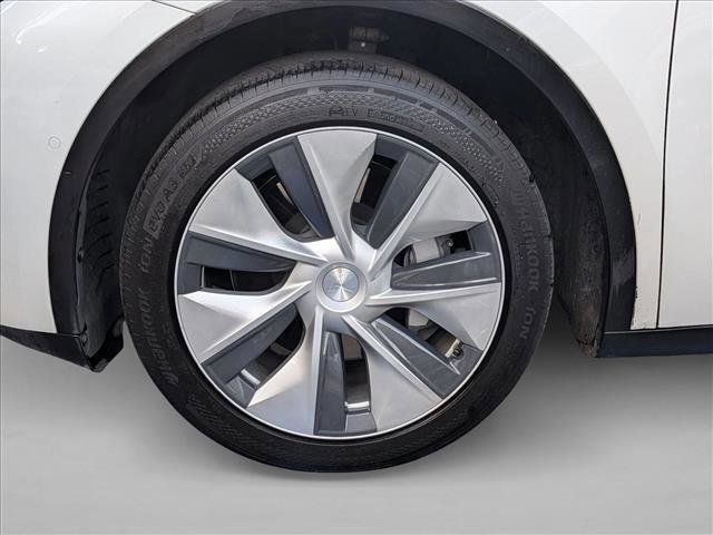 Used 2021 Tesla Model Y Long Range image 10