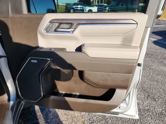 Used 2024 Chevrolet Silverado 1500 LTZ image 35