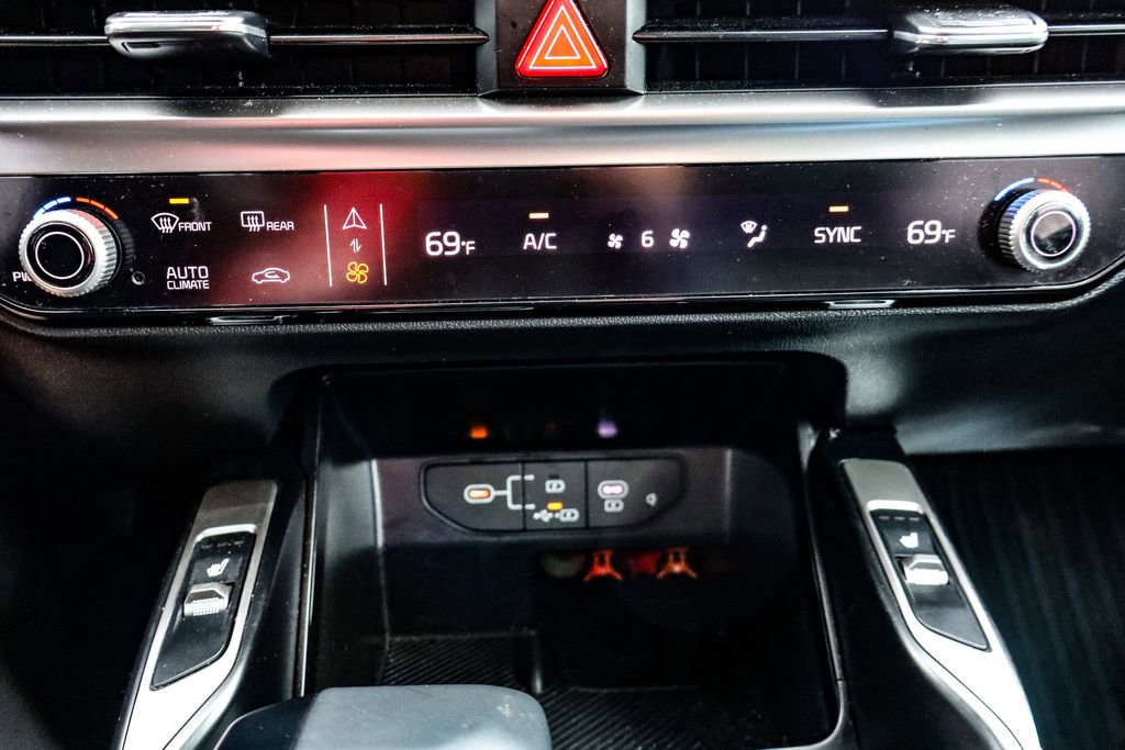 Used 2025 Kia Sorento S w/ Panoramic Sunroof Package image 31