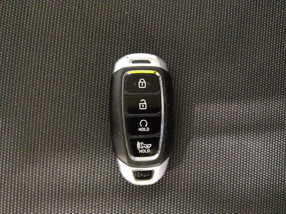 Used 2022 Hyundai Venue Limited FWD image 32