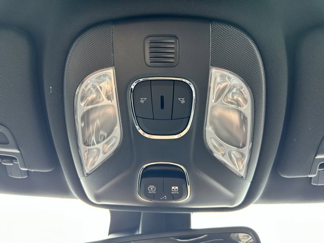 New 2025 Jeep Compass Limited w/ Sun & Sound Group image 13