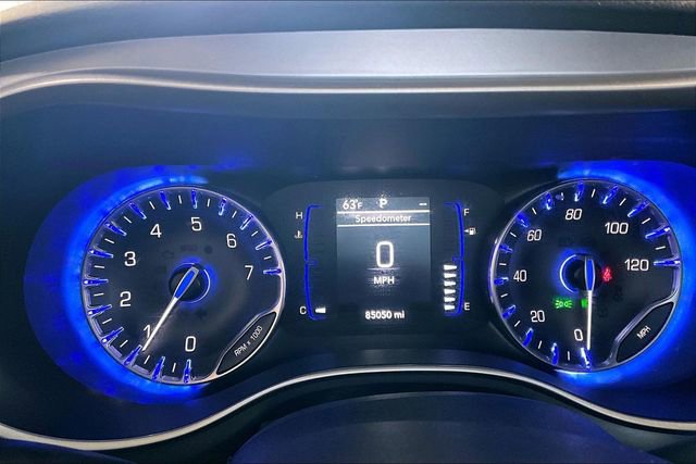 Used 2020 Chrysler Pacifica Touring w/ S Appearance Package image 22