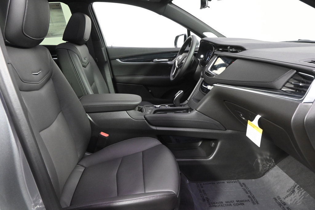 New 2026 Cadillac XT5 Premium Luxury w/ LPO, Floor Liner Package AWD/4WD image 16