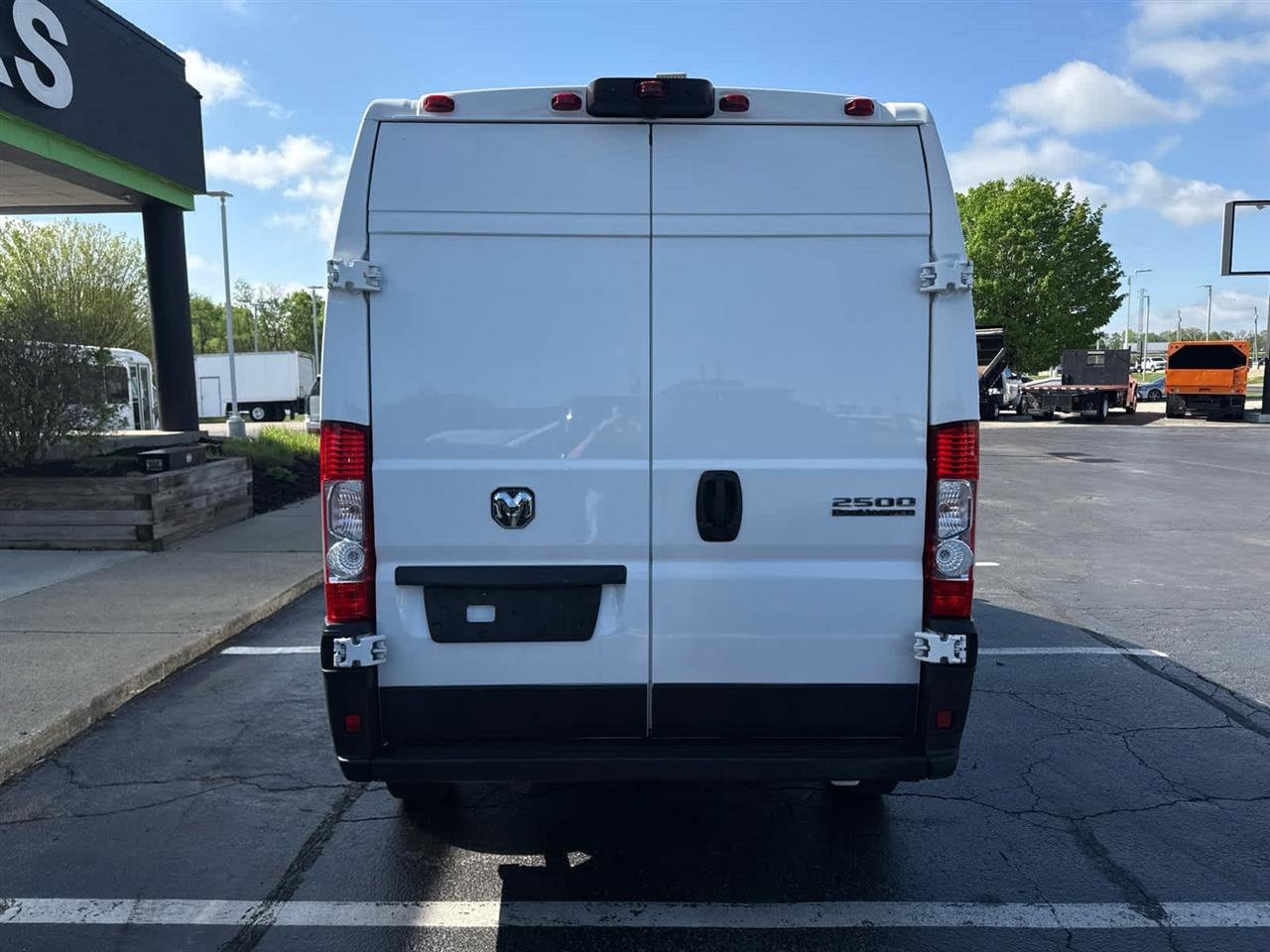 Used 2023 RAM ProMaster 2500 FWD image 7