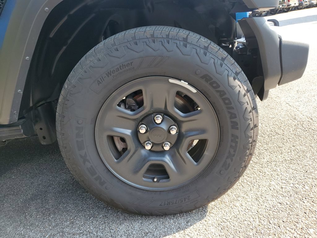Used 2024 Jeep Wrangler Sport AWD/4WD image 8