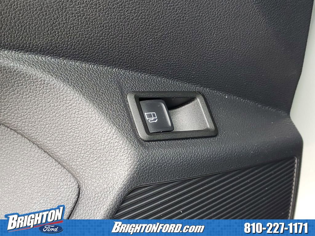 Used 2022 Volkswagen Taos SEL image 17