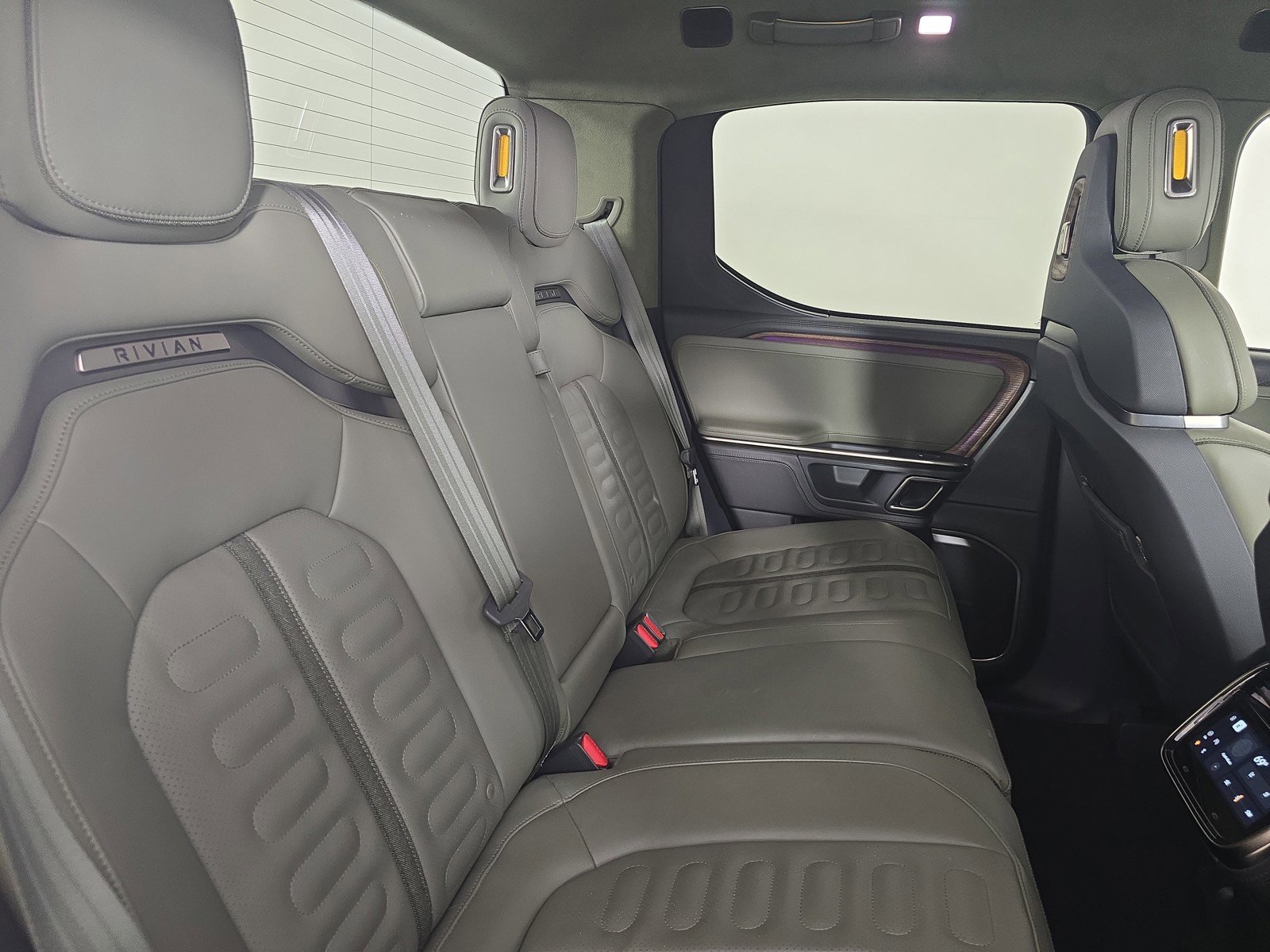 Used 2022 Rivian R1T Adventure image 22