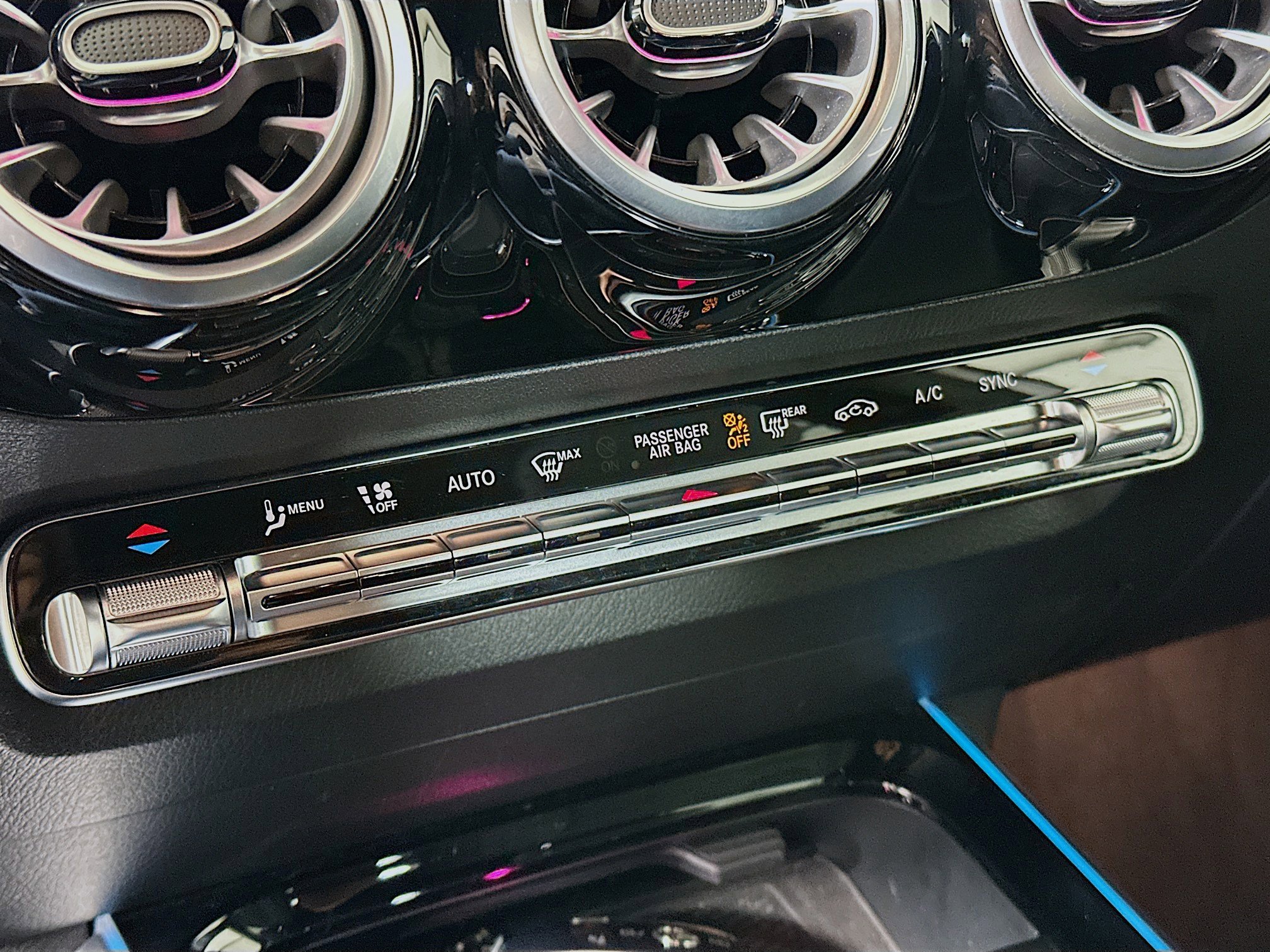 Used 2024 Mercedes-Benz GLA 250 image 23