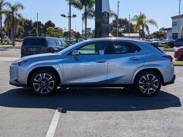 Used 2024 Lexus UX 250h FWD w/ Premium Package image 8