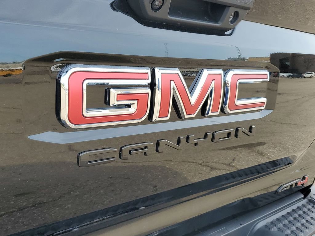 New 2025 GMC Canyon AT4 w/ Nightfall Edition image 34