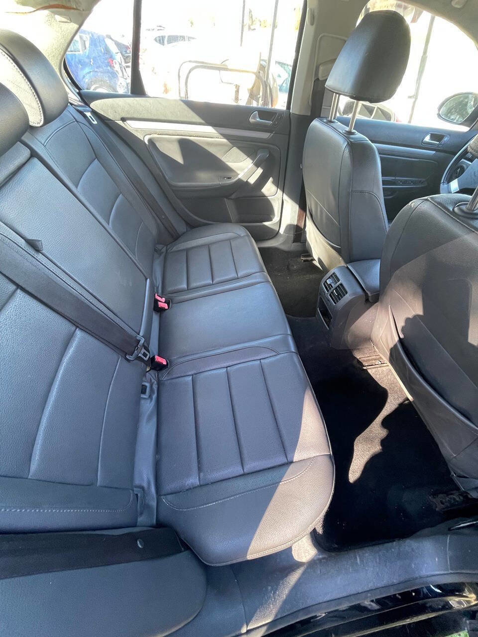 Used 2008 Volkswagen Jetta SEL image 4