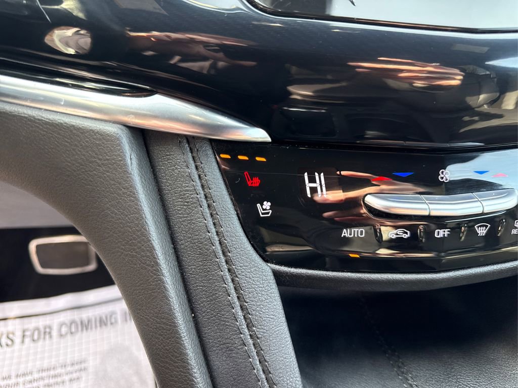 Used 2023 Cadillac XT6 Sport w/ Platinum Package image 36