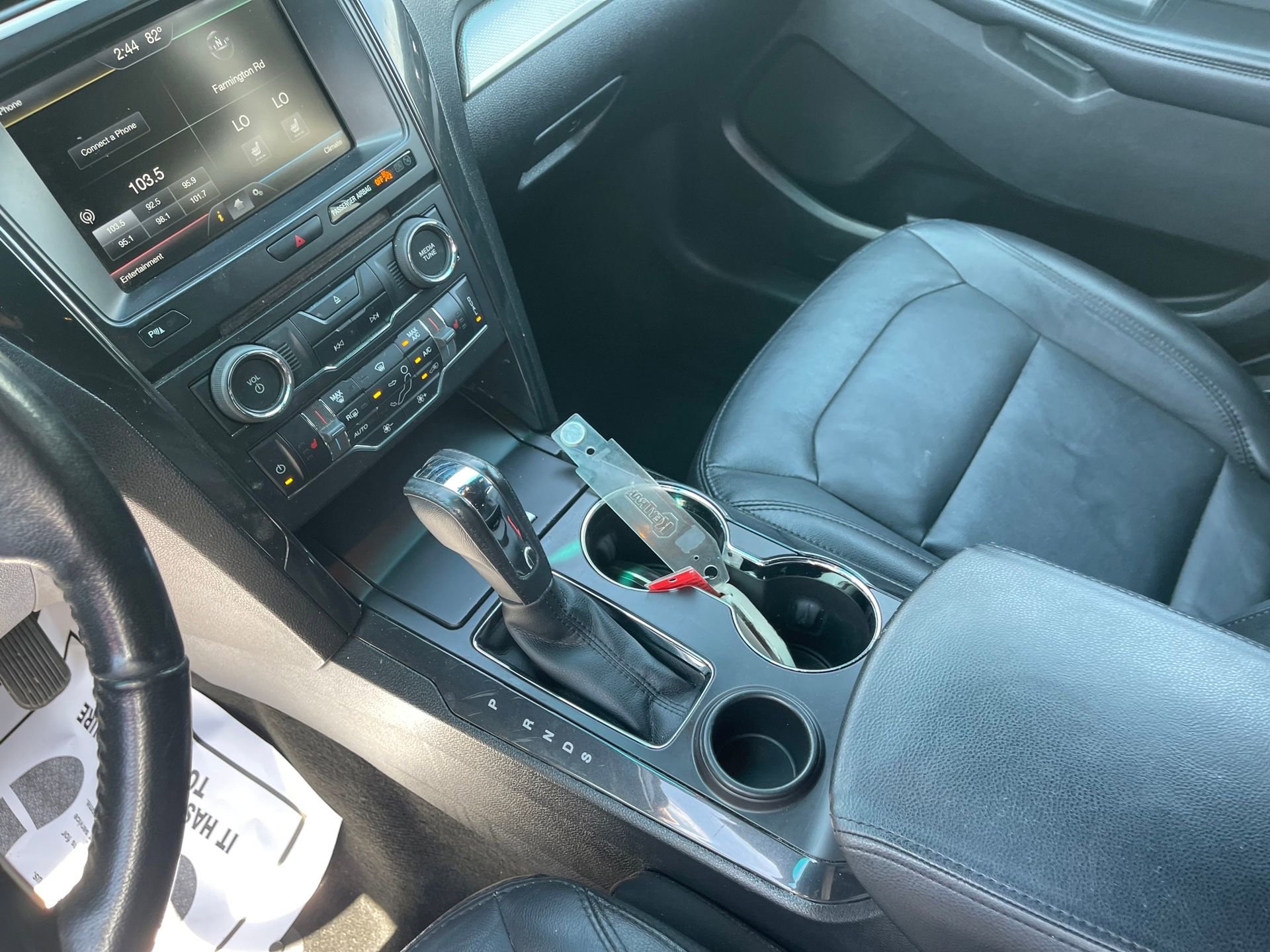 Used 2016 Ford Explorer XLT w/ Equipment Group 202A FWD image 18