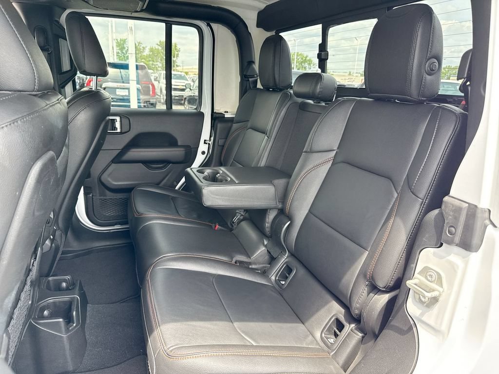 Used 2023 Jeep Gladiator Mojave w/ LED Lighting Group AWD/4WD image 23