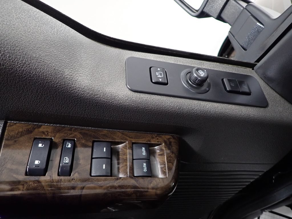 Used 2014 Ford F350 Platinum w/ Snow Plow Prep Package AWD/4WD image 22